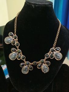 Stylish Black Necklace