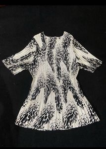 Printed Pleated Top