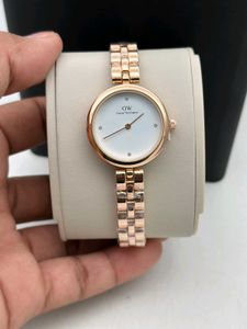 DW PREMIUM QUALITY ladies watch At SALE