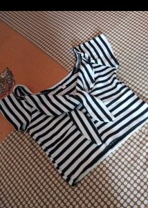 White Black Lining Top For Women 🎊🎊