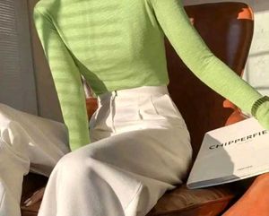 💚 Green Turtleneck Long Sleeve Top