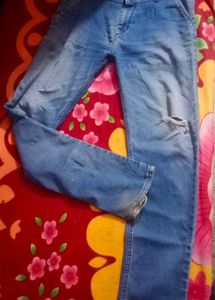 Sky Blue Denim Torn-Jeans Men