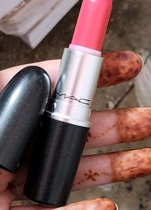 MAC Amplifier Lipstick Shade Impassioned