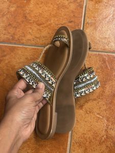 Trendy Glam Flats