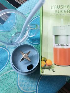 Wireless Portable Juicer Cup Blender