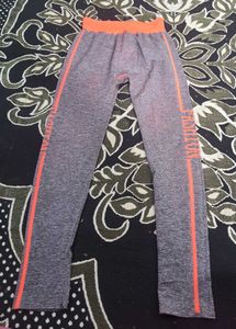 Sports Pants / Tights
