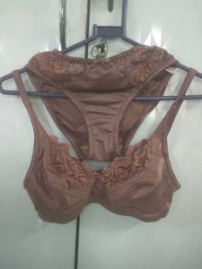Lace Bra &amp; Panty Set Inner Material Are Of Cotton