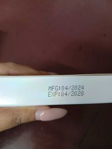 Combo Of Maliao Foundation And Eyeshadow Palette