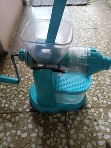 Jucier Machine Manually Used .