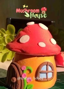 Mushroom House Showpiece