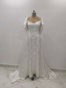 Elegant Wedding Gown