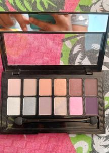 Lakme Absolute Infinity Eyeshadow Palette