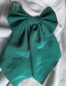 Green Bow Clip With Embroidery 💚