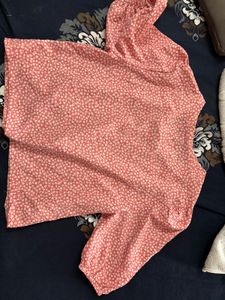 This cute pink top