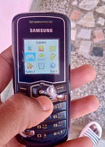 2 Samsung Mobiles Sell