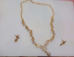 Necklace &amp; Earring Set
