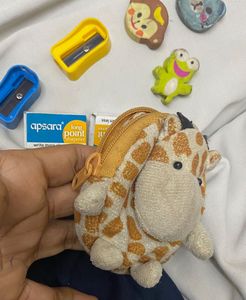 Giraffe Pouch
