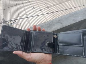 Black Wallet With Multiple Pockets