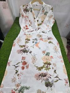 V Neck Mul Cotton Kurta Set