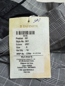 Women Gray Plaid Belted Mini Skirt