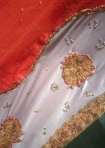 Elegant Embroidered Saree With Peticot