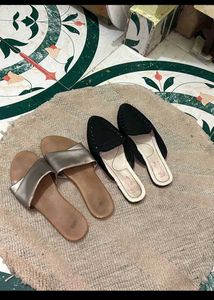 PAIR OF TWO FLATS
