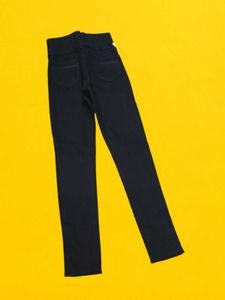 F@-37 Size-24 Slim Jeans