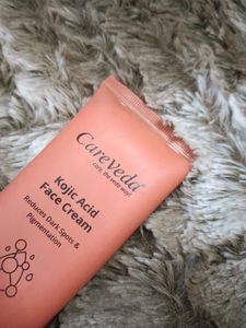 Careveda Kojic Acid Face Cream