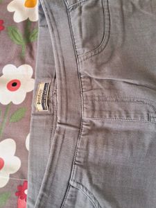 Grey Ankle Length Jeans