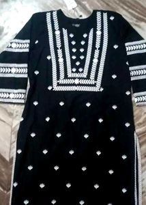 Elegant Embroidered Kurta