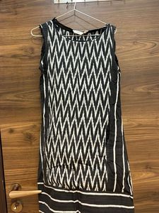 Black & White Print Sleeveless Dress