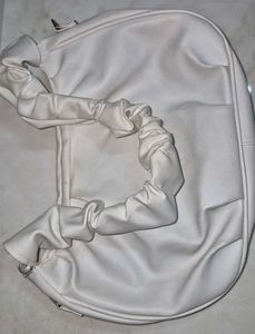 Stylish White Shoulder Bag