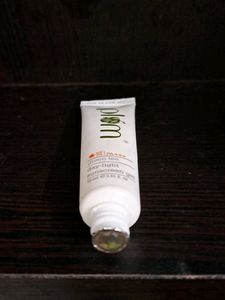 Plum Green Tea Sunscreen Gel