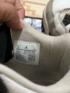 Nike Air Jordan 4 - UK 7