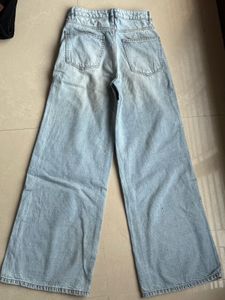 Wide Leg Light Wash Jeans