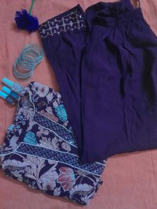 Floral Embroidered Kurti Set