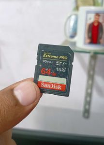 SANDISK Extreme 64 GB SDHC Card