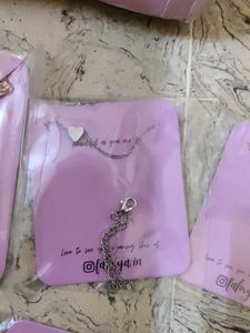 Set Of 8 Beautiful Aesthetic Chains