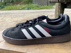 Adidas Sneakers