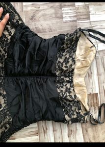 Beige Dress With Flower Lace Detailing 🕸️🖤