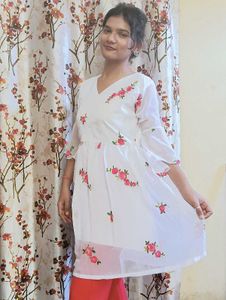 Elegant White Floral Midi Dress