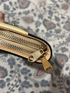 Black Clutch