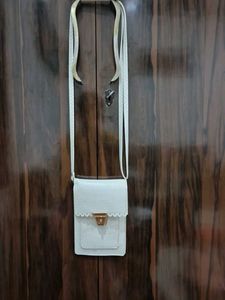 Cute White Croc Embossed Crossbody Bag