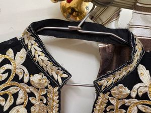 Elegant Black &amp; Gold Embroidered Kurta