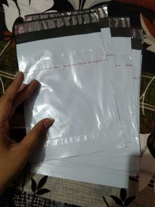 11 Shipping Bags Size 6*8 Inches