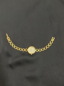 Elegant Gold Women&#39;s Watch