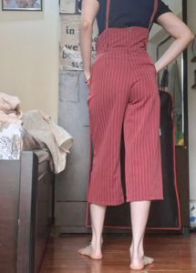 Red And White Capri Pants With High Waist