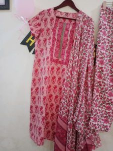Ahika brand Pink Floral Kurta Set