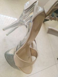 Trendy Women Heels 👠