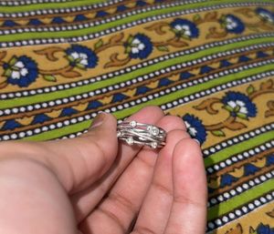 Beautiful 925 Silver Ring With Stones